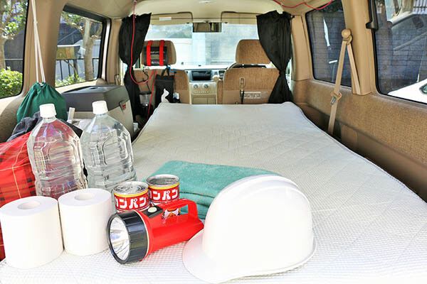 車内泊に便利なもの