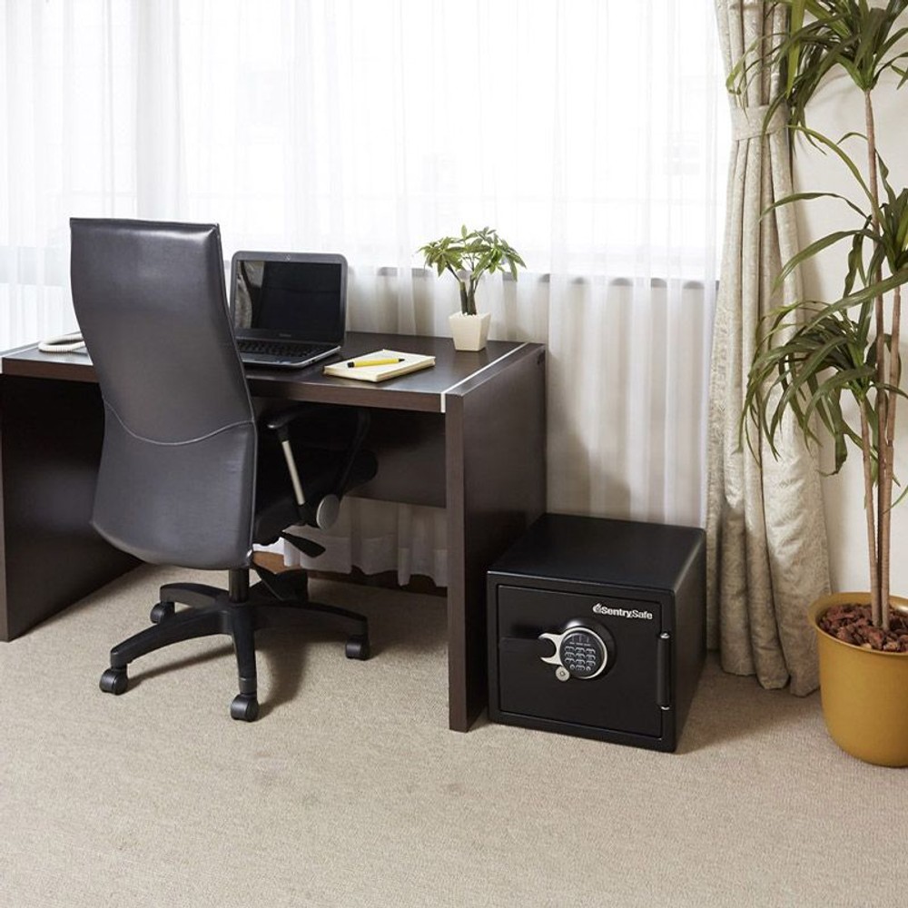 【廃棄料無料・開梱・設置費込】セントリー耐火・耐水金庫  JFW082GUL テンキー式 1時間耐火 22.8L【メーカー直送・代引不可】, ブラック,  22.8L