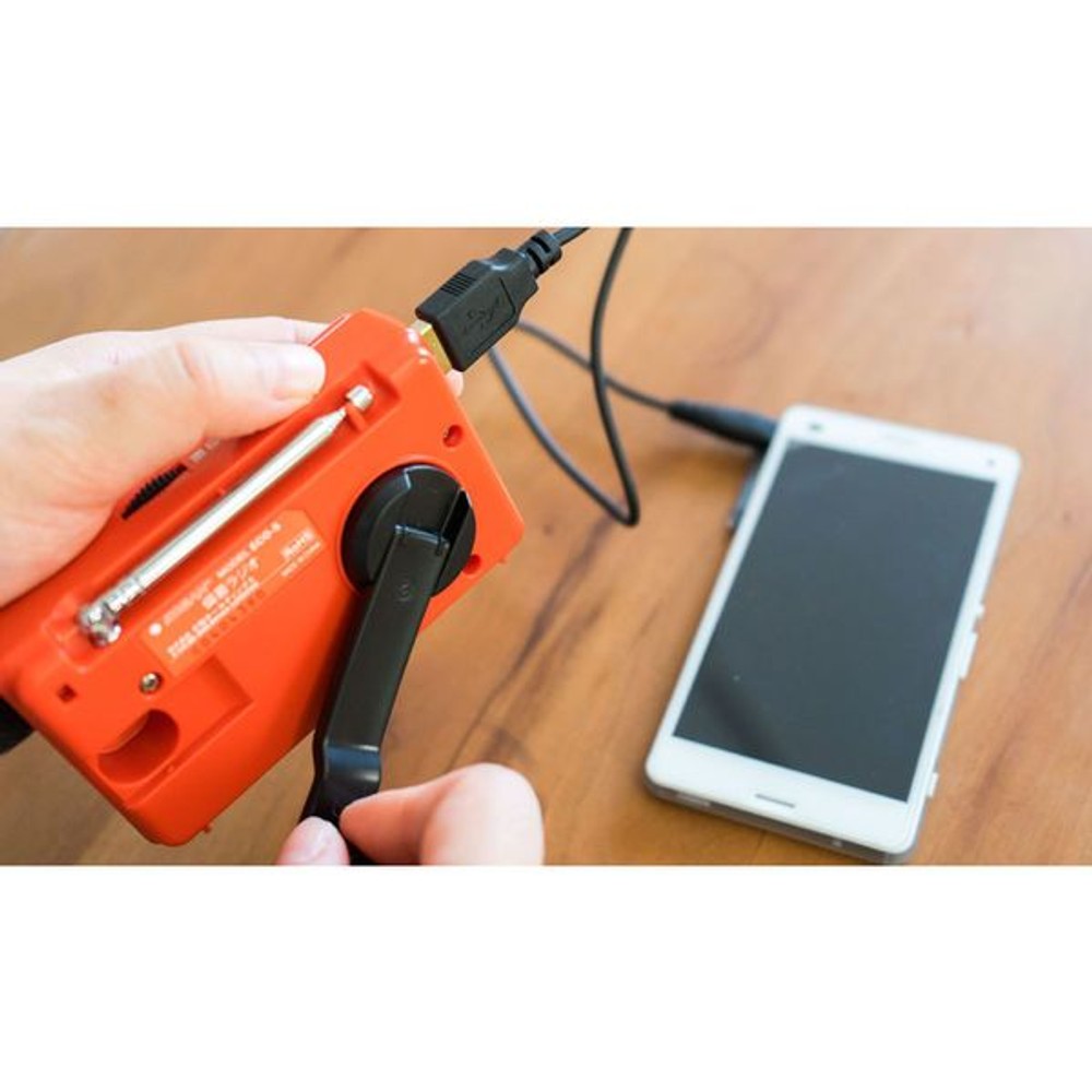 【数量限定】手回し充電 備蓄ラジオ ECO-5, オレンジ, 幅10.5&times;奥行3.8&times;高さ6.6cm　重量165g