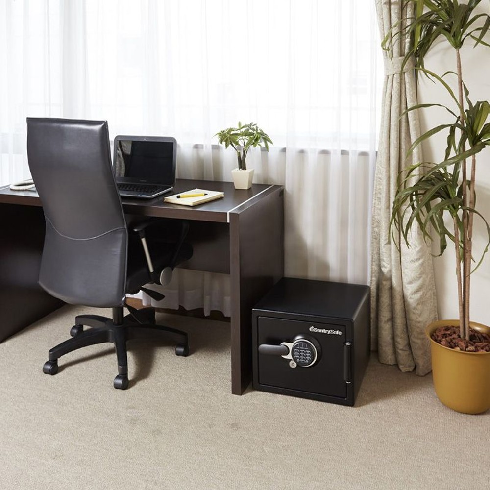 【開梱・設置費込】セントリー耐火耐水金庫  JTW082GEL テンキー式 2時間耐火 22.8L【メーカー直送・代引不可】, ブラック, JTW082GEL